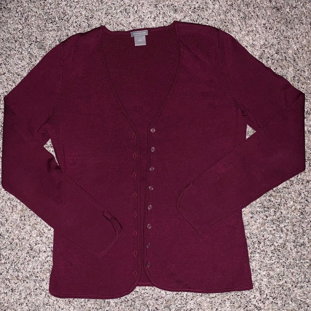 EUC Ann Taylor cranberry silk cardigan Sz Small